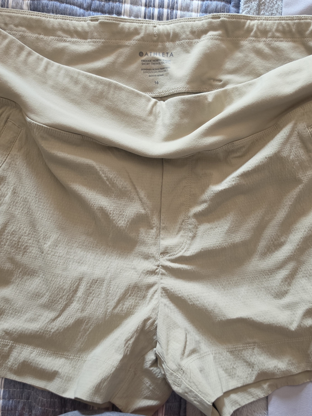 Athleta Trekkie North Shorts